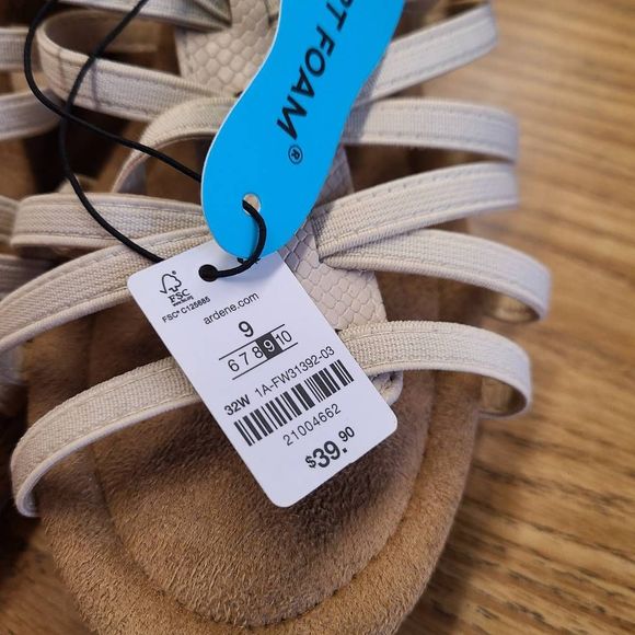 NWT ARDENE Leather Wesdge Sandals 9 - Picture 8 of 8